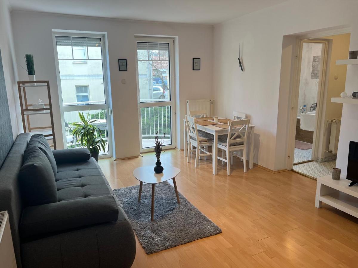 Belvarosi Apartman Eger Exteriör bild