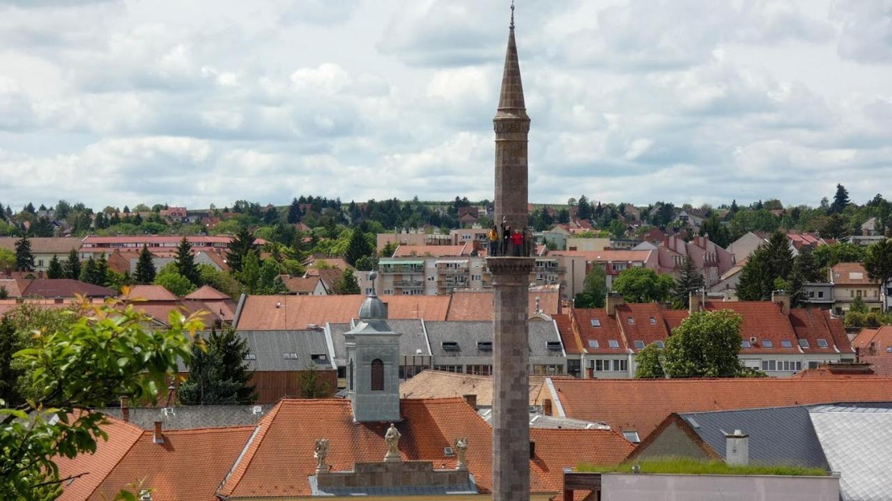 Belvarosi Apartman Eger Exteriör bild